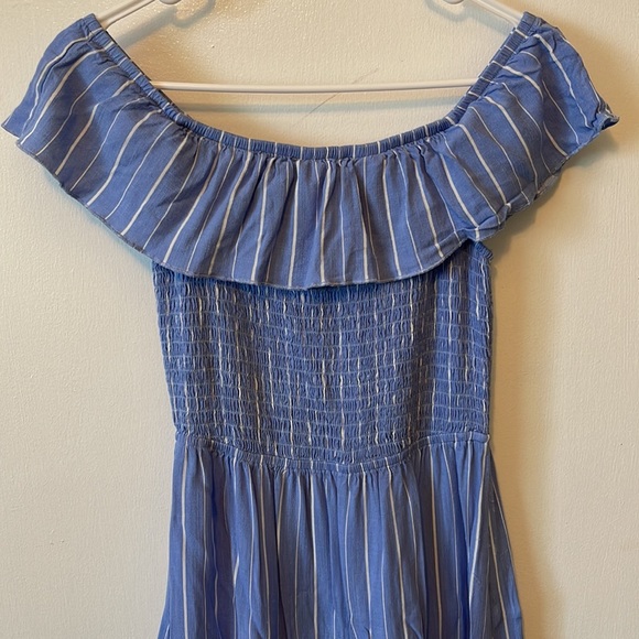 medium - Picture 2 of 4